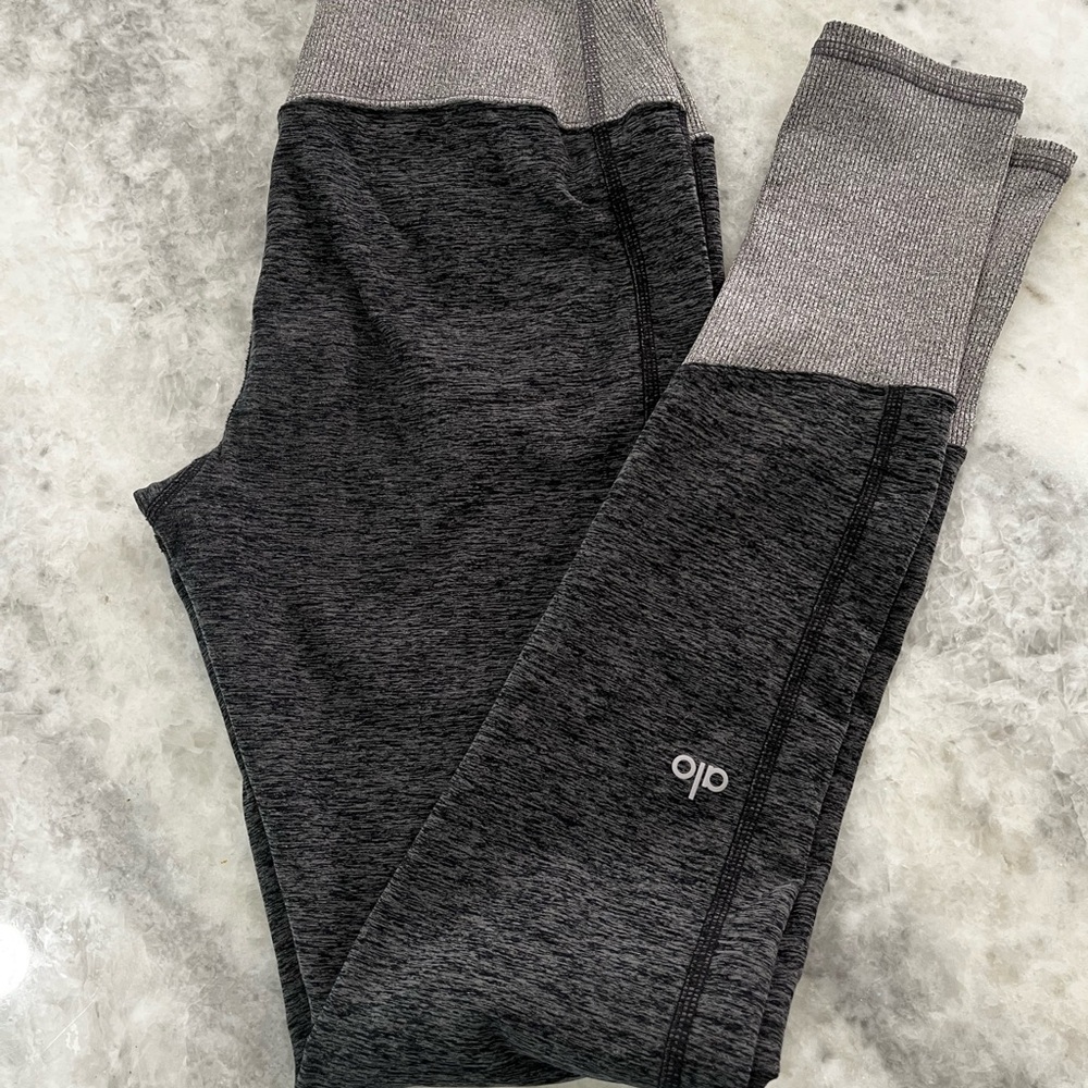 ALO Yoga Women’s Gray Leggings
